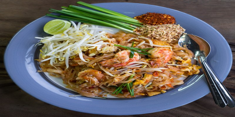 Phở xào (pad see ew)